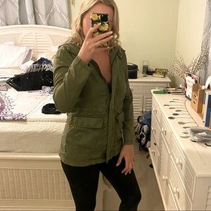 Army green, light-weight jacket